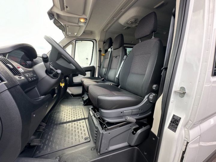 Utilitaire léger Peugeot Boxer Autre 2.0 BLUEHDI 130CH COMBI 330 L1H1 ACTIVE S&S 9PL Blanc - 6