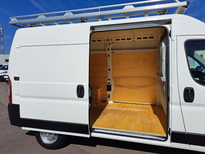 Utilitaire léger Peugeot Boxer Autre 330 L2H2 2.0 BLUEHDI 130 PREMIUM PACK Blanc - 17