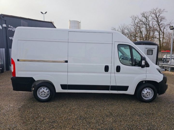 Utilitaire léger Peugeot Boxer Autre FG 330 L2H2 2.2 BLUEHDI S&S 140CH PREMIUM Blanc - 2