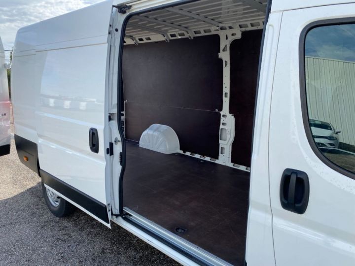 Utilitaire léger Peugeot Boxer Autre FOURGON 435 L4H2 2.2 BLUEHDI 165 PREMIUM Blanc - 4