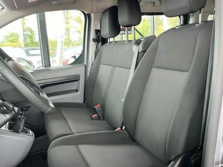 Utilitaire léger Peugeot Expert Autre Combi Long 9 places Garantie 6 ans HDI 120 GPS Clim Regul Apple 425-mois Gris - 4