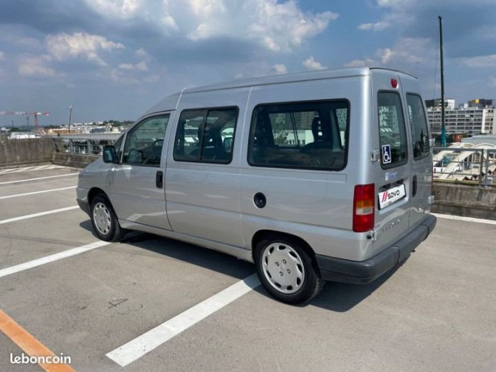 Utilitaire léger Peugeot Expert Autre FG 220C (4M3) HDI95 CFT Gris - 4