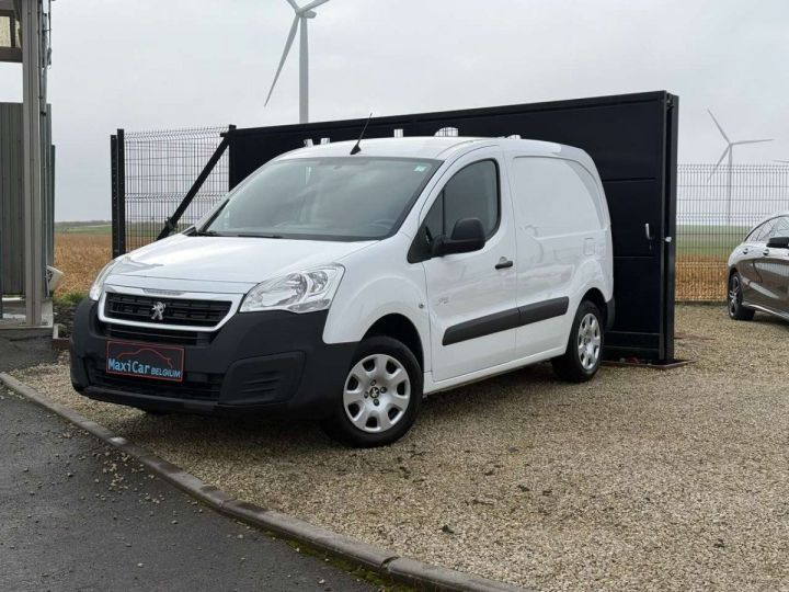 Utilitaire léger Peugeot Partner Autre 3 sièges 86.000 km GPS Capt. arrière Blanc - 1