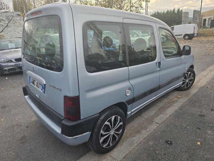 Utilitaire léger Peugeot Partner Autre COMBI 2.0 HDi XT Bleu Clair - 5