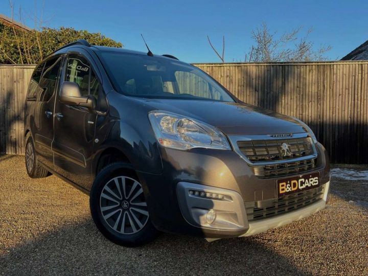 Utilitaire léger Peugeot Partner Autre Tepee1.2 PureTech Style S CRUISE-NAV-CLIMA-CARPLAY Gris Métallisé - 1