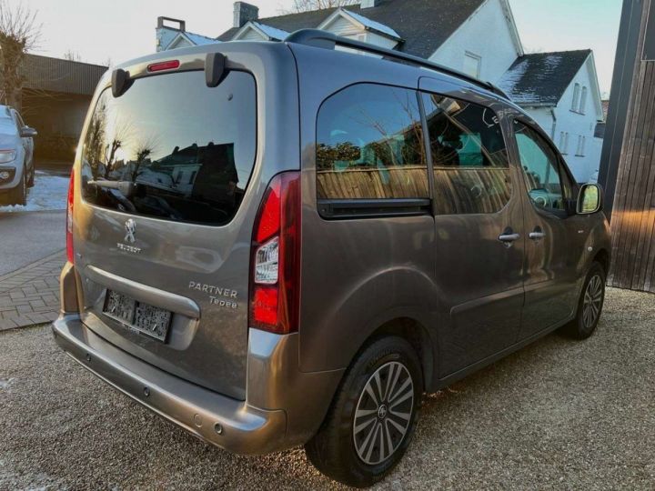 Utilitaire léger Peugeot Partner Autre Tepee1.2 PureTech Style S CRUISE-NAV-CLIMA-CARPLAY Gris Métallisé - 4