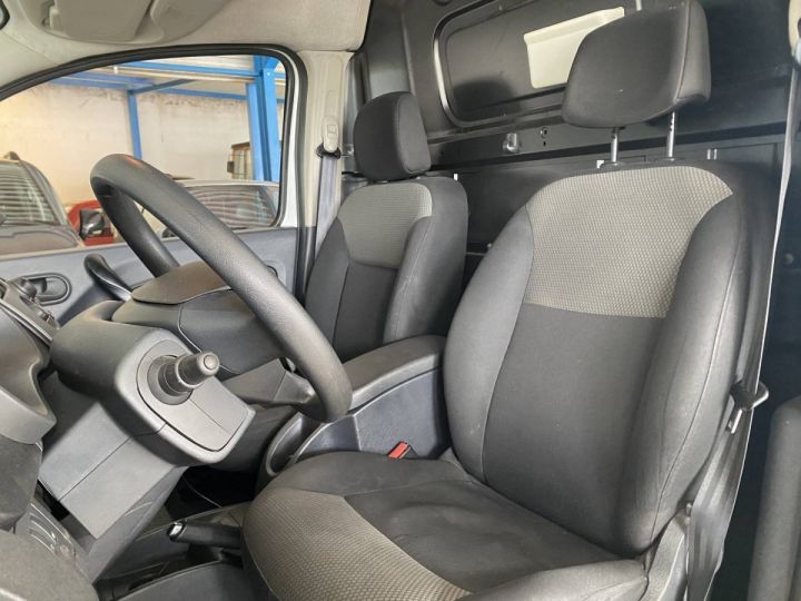 Utilitaire léger Renault Kangoo Autre maxi 1.5 dci 95cv long châssis GPS/CLIM/BLUETHOOT BLANC - 16