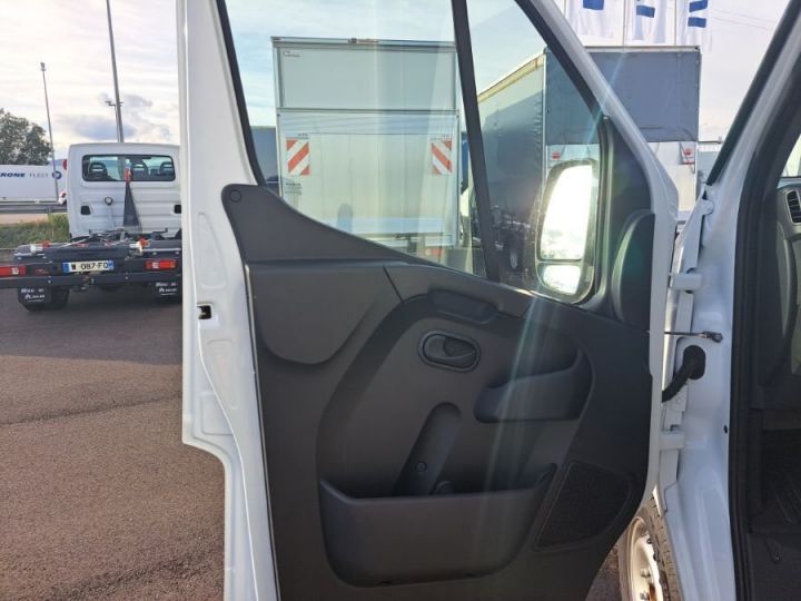 Utilitaire léger Renault Master Autre 165 CV CAISSE HAYON LEGERE 44990E HT Blanc - 24