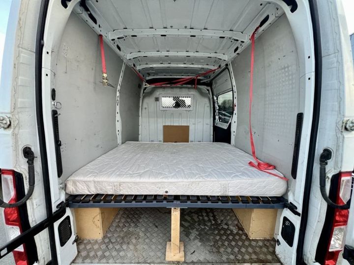 Utilitaire léger Renault Master Autre Blanc Métallisé - 8