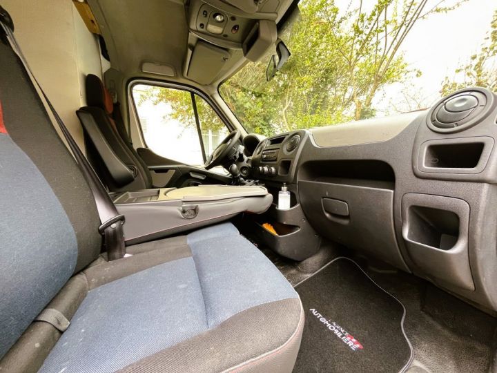 Utilitaire léger Renault Master Autre *CAMPING-CAR* III GRAND CONFORT F3300 L2H2 DCI 125 EU5 Blanc - 37