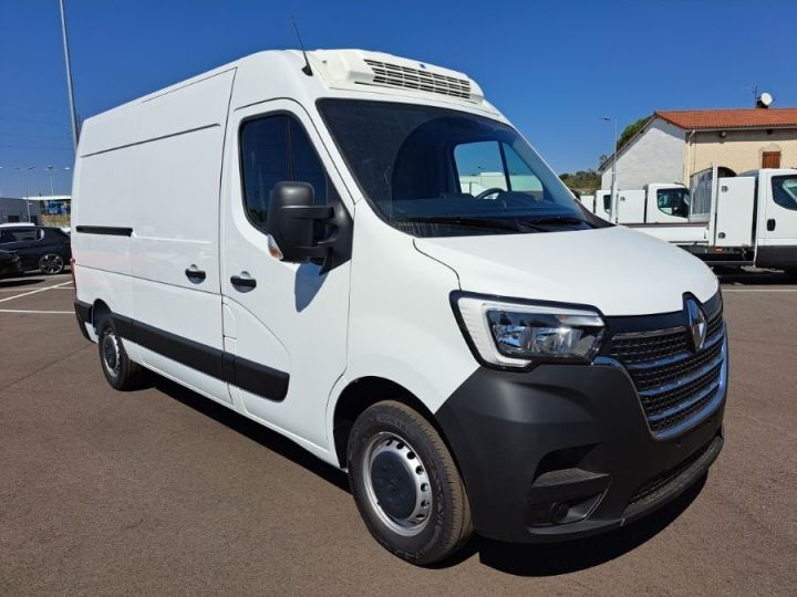 Utilitaire léger Renault Master Autre FOURGON FRIGO L2H2 145 CV 47900E HT Blanc - 1