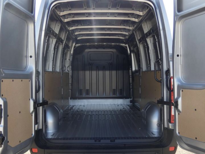 Utilitaire léger Renault Master Autre Fourgon L3H2 BlueDCi 180 GRAND CONFORT (Prix HT, Plusieurs disponibilités) Blanc - 9