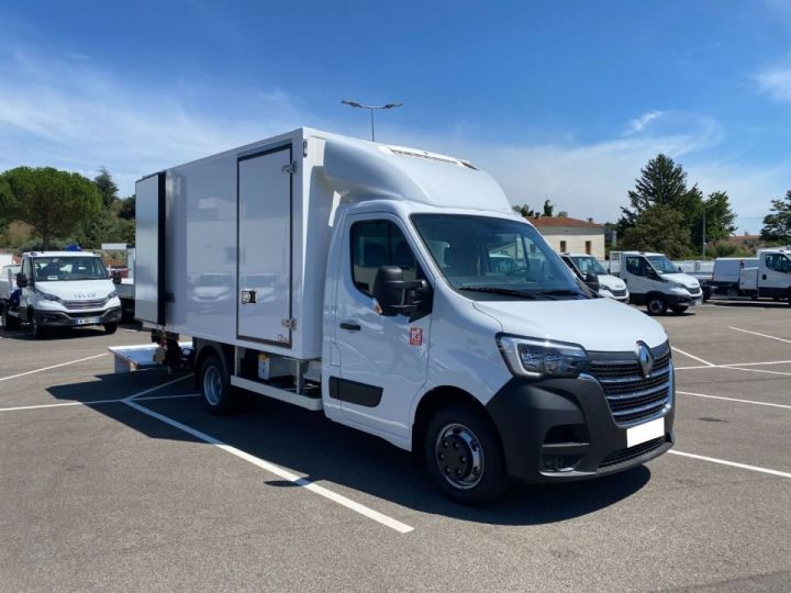 Utilitaire léger Renault Master Autre FRIGO 145 CV FRIGO HAYON 60000E HT Blanc - 1