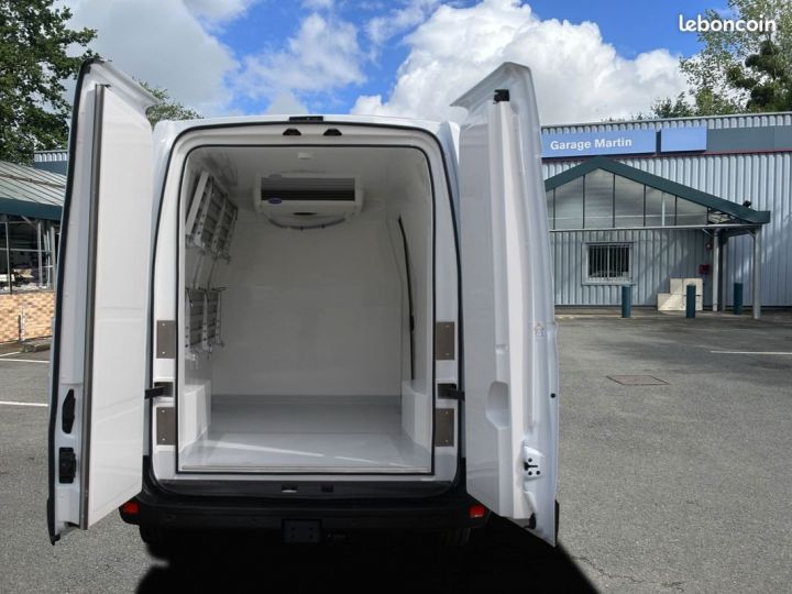 Utilitaire léger Renault Master Autre Frigo (Froid Positif) L2H2 Grand Confort 3T5 Blue DCI 150 Leasing Blanc - 3