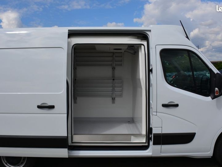 Utilitaire léger Renault Master Autre Frigo (Froid Positif) L2H2 Grand Confort 3T5 Blue DCI 150 Leasing Blanc - 4