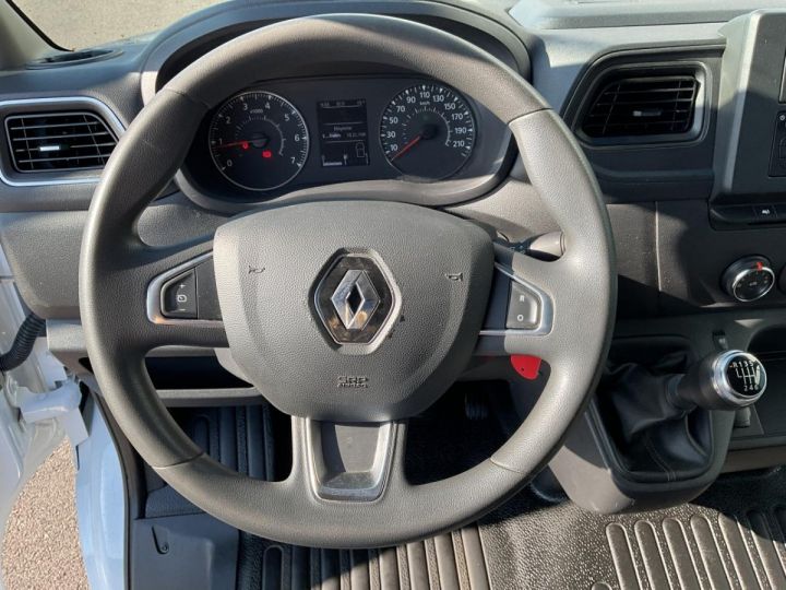 Utilitaire léger Renault Master Autre Grand Confort F3300 L2H2 2.3 Blue dCi 135CH - RADAR AR / BLUETOOTH - 14 916 HT BLANC - 16