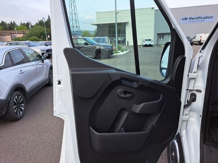 Utilitaire léger Renault Master Autre GRAND VOLUME 2.3 DCI 145 CAISSE HAYON 20M3 PROP R3500 Blanc - 4