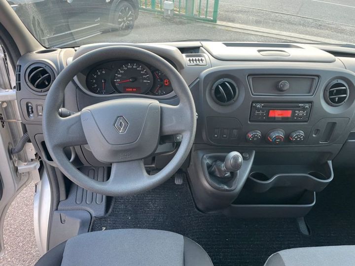 Utilitaire léger Renault Master Autre III COMBI L1H1 DCI 145 S-S 8 Places TPMR 1°main 18400 Km certifié Chariot électrique 400 kg Attelage Bluetooth TVA Apparente Garantie 6 mois Gris - 7