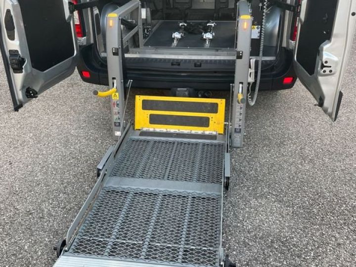 Utilitaire léger Renault Master Autre III COMBI L1H1 DCI 145 S-S 8 Places TPMR 1°main 18400 Km certifié Chariot électrique 400 kg Attelage Bluetooth TVA Apparente Garantie 6 mois Gris - 10