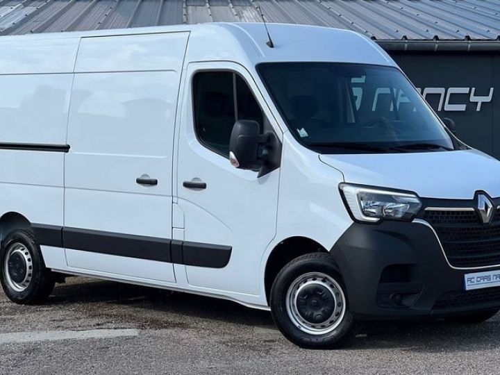 Utilitaire léger Renault Master Autre III FG F3300 L2H2 2.3 BLUE DCI 135CH CONFORT EURO6 27 490 € [{src:https:\/\/cdn.dealerk.fr\/dealer\/datafiles\/vehicle\/images\/800\/1224\/g54yuC3o  - 2