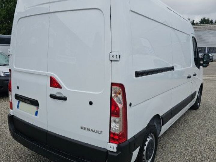 Utilitaire léger Renault Master Autre III FG F3300 L2H2 2.3 BLUE DCI 135CH GRAND CONFORT EURO6 Blanc - 3