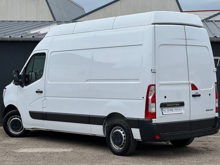 Utilitaire léger Renault Master Autre III FG F3500 L2H3 2.3 DCI 135CH GRAND CONFORT E6 21 490 € [{src:https:\/\/cdn.dealerk.fr\/dealer\/datafiles\/vehicle\/images\/800\/1224\/AArcstZYl3  - 4