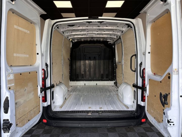 Utilitaire léger Renault Master Autre L1H1 GRAND CONFORT 2.3 DCI 135CV BVM6 E6DT / 16658,33 € HT / À PARTIR DE 264,20 € * BLANC - 23