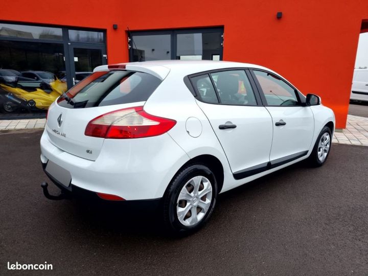 Utilitaire léger Renault Megane Autre III Commerciale 1.5 DCi Eco2 106ch Blanc - 3