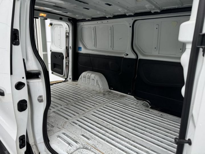 Utilitaire léger Renault Trafic Autre 1200 Kg 1.6 dCi - 120 Grand Confort L2H1 Gps + Clim BLANC - 10