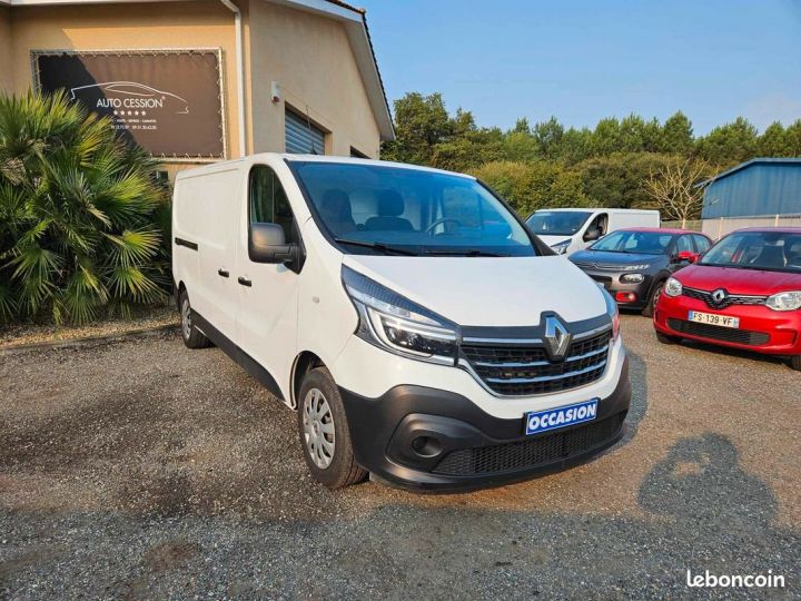 Utilitaire léger Renault Trafic Autre 3 fourgon phase 2 grand confort l2h1 2.0dci 120cv boite 6 vitesses garantie 24 mois valabe chez Blanc - 1