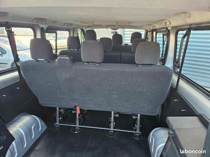 Utilitaire léger Renault Trafic Autre 3 PHASE 2 COMBI L2 2.0 écoDCI 145 cv 9 PLACES GARANTIE EUROPE 24 MOIS VALABLE CHEZ Gris - 6