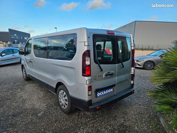 Utilitaire léger Renault Trafic Autre 3 PHASE 2 COMBI L2 2.0 écoDCI 145 cv 9 PLACES GARANTIE EUROPE 24 MOIS VALABLE CHEZ Gris - 10