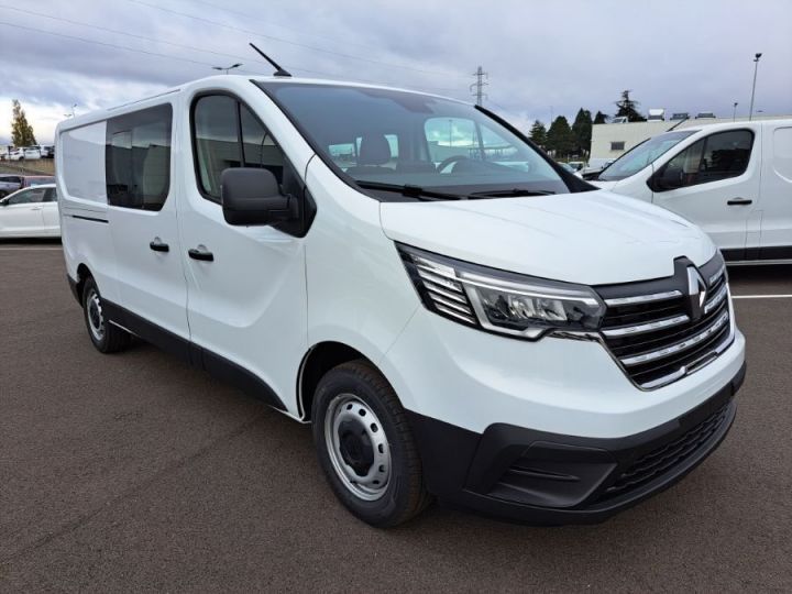 Utilitaire léger Renault Trafic Autre CABINE APPROFONDIE CA L2H1 3000 KG BLUE DCI 130 RED EDITION 6PL Blanc - 1