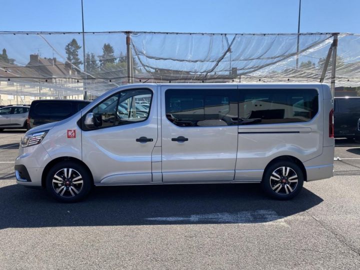 Utilitaire léger Renault Trafic Autre combi 39 083 HT L2H1 COMBI 2.0 Blue dCi 170 EDC RED EDITION 8PL TVA RECUPERABLE Gris Highland - 2