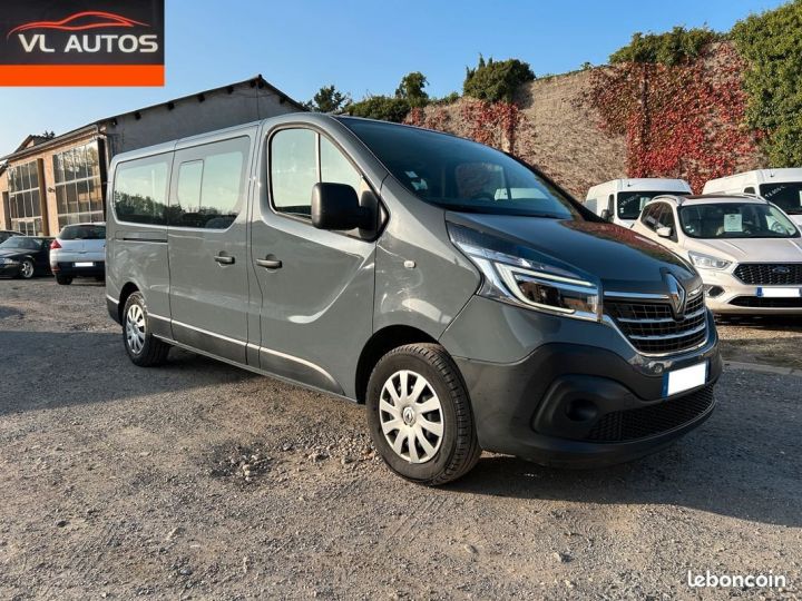 Utilitaire léger Renault Trafic Autre Combi 9 places 2.0 DCI 145 cv Année 2019 en très bon état Gris - 1