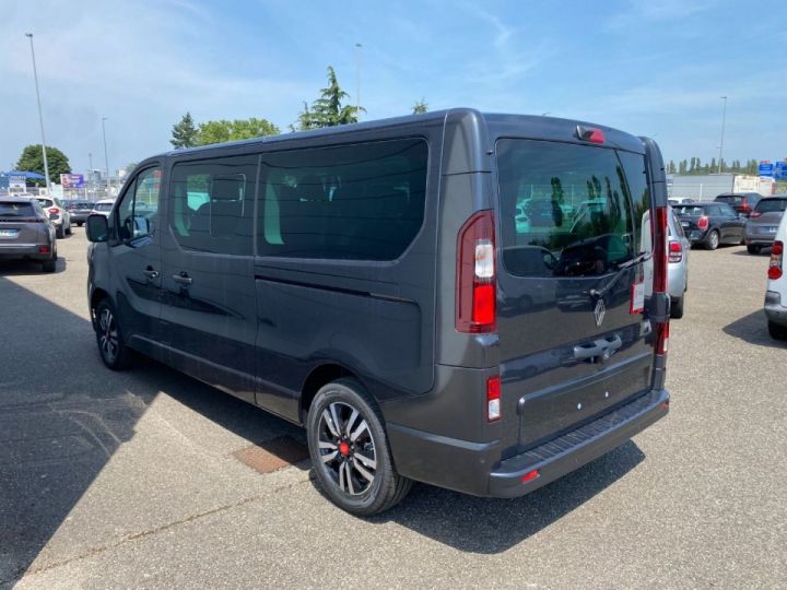 Utilitaire léger Renault Trafic Autre COMBI COMBI GRAND TECHNO BLUE DCI 150 GSR2 EDC Gris Foncé - 2