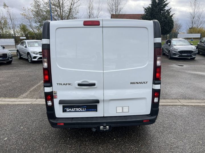 Utilitaire léger Renault Trafic Autre Combi III L2H1 1.6 dCi 3Places Clim Régulateur Attelage 12,475 Euro H.T. BLANC - 6