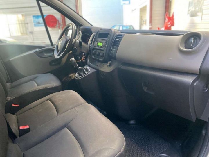 Utilitaire léger Renault Trafic Autre Combi L2 dCi 125 Energy Life Gris - 5