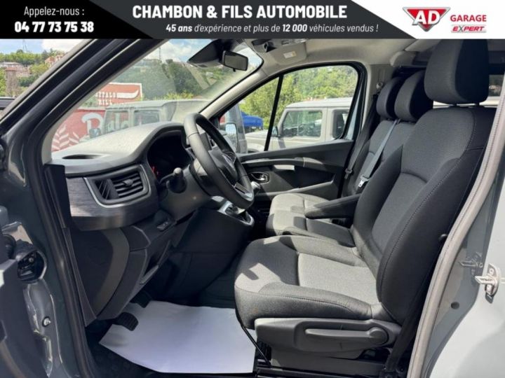 Utilitaire léger Renault Trafic Autre combi L2 dCi 150 Energy S&S Zen 9 places Gris - 12