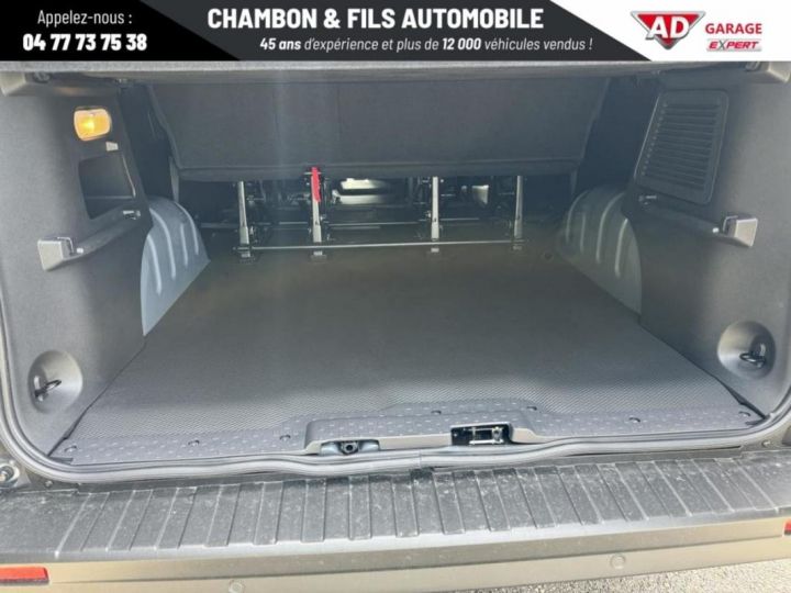 Utilitaire léger Renault Trafic Autre combi L2 dCi 150 Zen 9 places PRIX HT Gris - 9