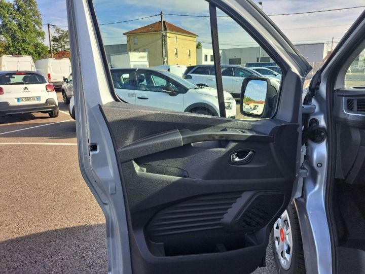 Utilitaire léger Renault Trafic Autre COMBI L2 GRAND EVOLUTION Blue dCi 150 9PL Gris Clair - 20