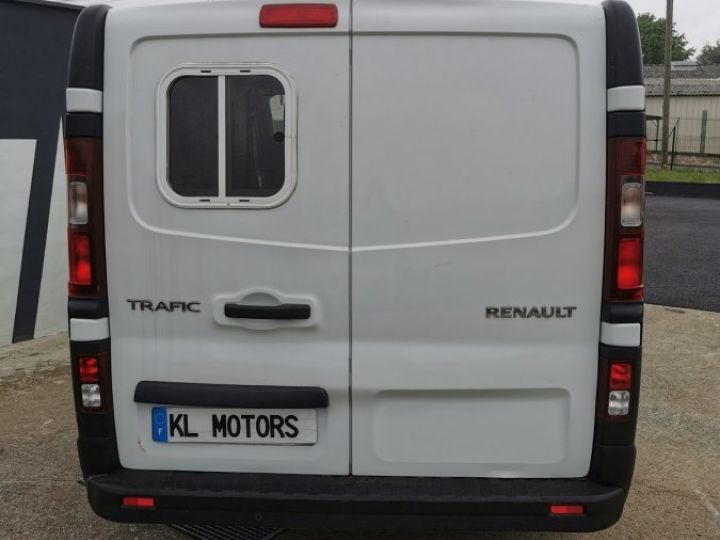 Utilitaire léger Renault Trafic Autre DCI 95CH ISOLER POUR AMENAGEMENT MOTEUR ET TURBO NEUF Blanc - 4