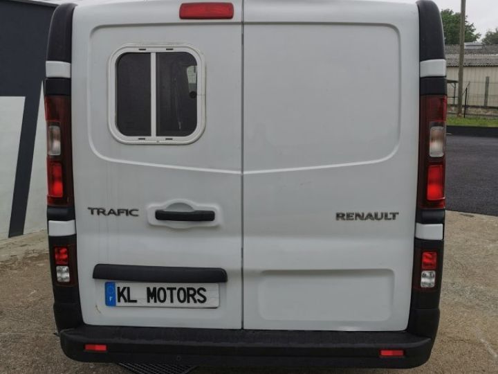 Utilitaire léger Renault Trafic Autre DCI 95CH ISOLER POUR AMENAGEMENT / PANNEAU SOLAIRE / BLANC Blanc - 4