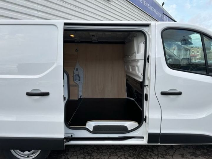 Utilitaire léger Renault Trafic Autre Fg L1H1 2T8 2.0 Blue dCi 130ch Grand Confort Blanc - 3