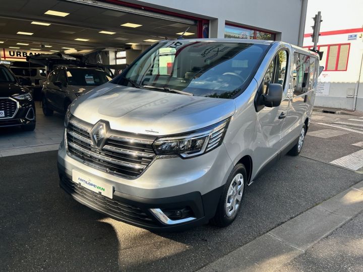 Utilitaire léger Renault Trafic Autre FLEX 3 ANTILOPE VAN L1H1 GRAND CONFORT 2800 BlueDCI 130 VAN AMENAGE 3 PLACES Gris Métalisée - 1