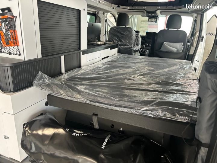 Utilitaire léger Renault Trafic Autre FLEX 5 ANTILOPE VAN L1H1 CONFORT + BLUEDCI 150 AMENAGE PLACES 4 COUCHAGES Blanc - 16