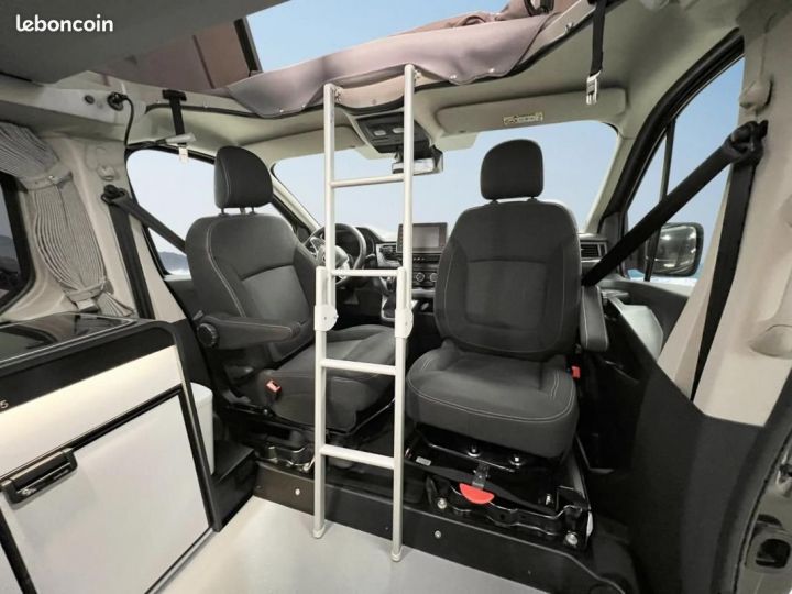 Utilitaire léger Renault Trafic Autre FLEX 5 ANTILOPE VAN L1H1 CONFORT + BLUEDCI 150 EDC AMENAGE PLACES 4 COUCHAGES Gris - 13