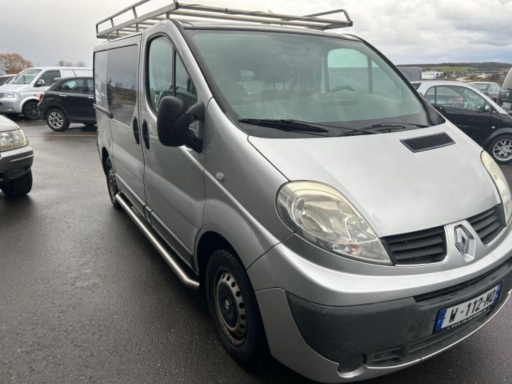 Utilitaire léger Renault Trafic Autre FOURGON FGN 2.0 DCI 90 L1H1 1000 KG GENERIQUE Gris - 5