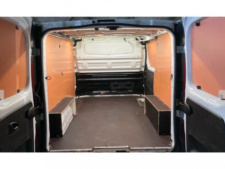 Utilitaire léger Renault Trafic Autre Fourgon L1H1 1000 Kg 2.0 dCi 120 Grand Confort Blanc - 12