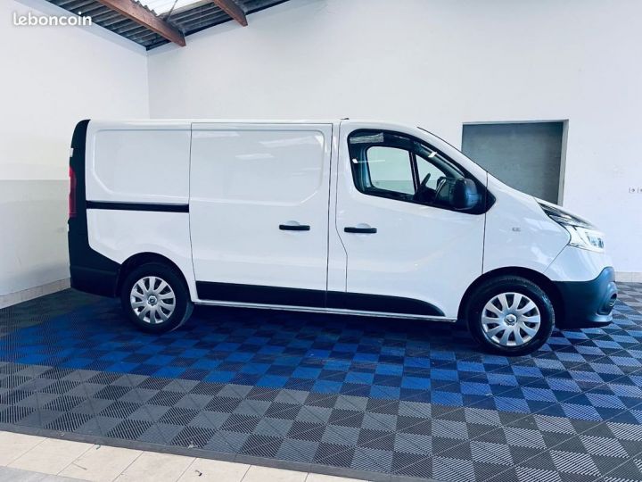 Utilitaire léger Renault Trafic Autre fourgon l1h1 2.0 dci 125 energy e6 Blanc - 11